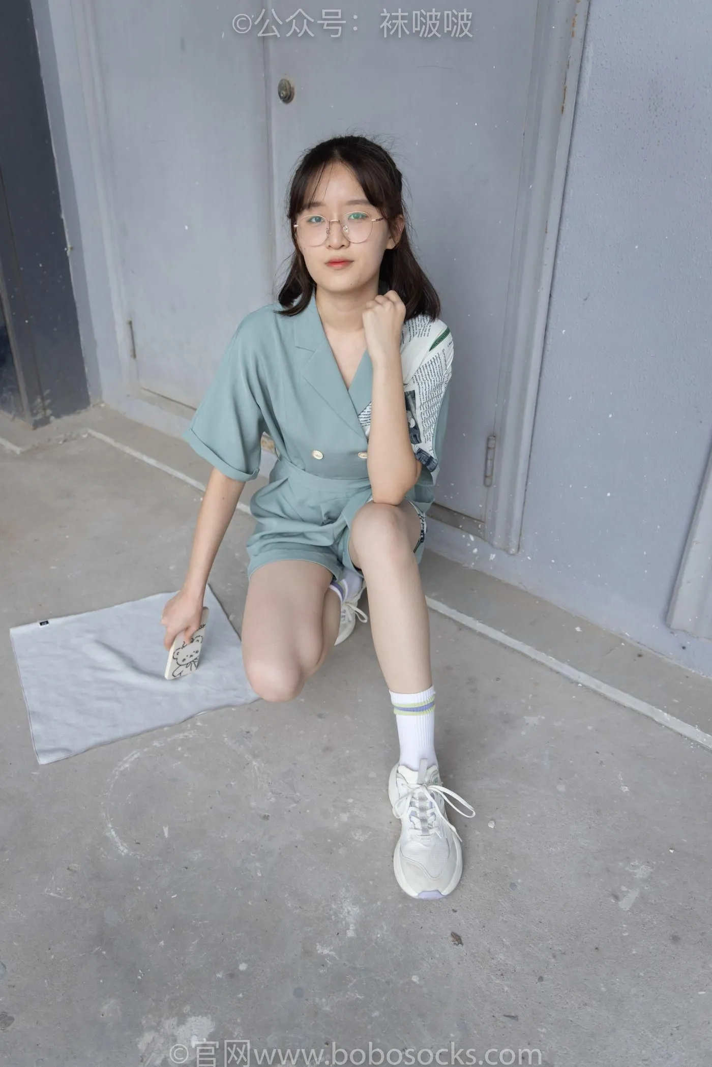 [BoBoSocks袜啵啵]NO.025 熊熊-安踏运动鞋、白色棉袜（踩脏）、裸足 [146P]插图